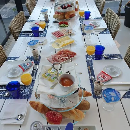 Bed & Breakfast Modern Times