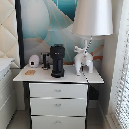 Bed & Breakfast Modern Times 4*