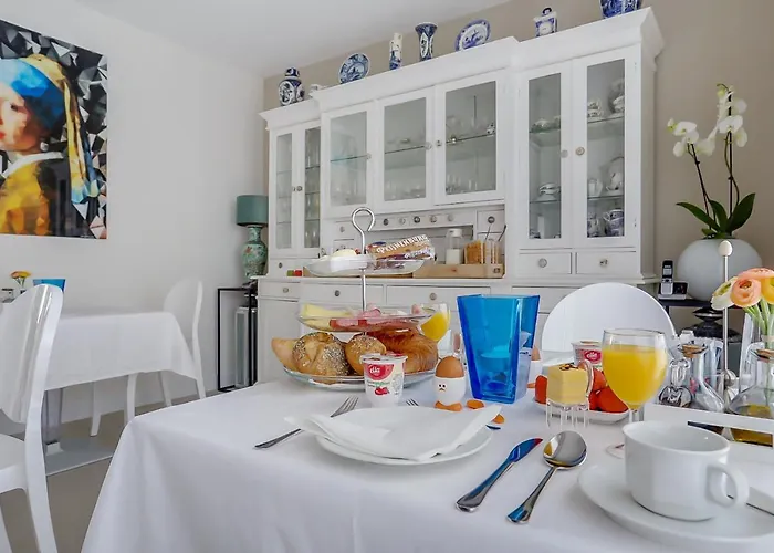 Modern Times Bed & Breakfast 4*