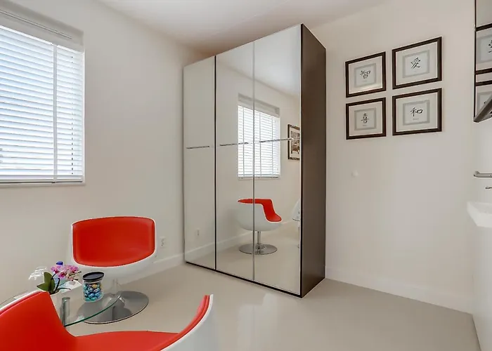 Modern Times 4* Άμστερνταμ